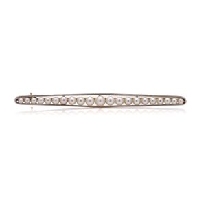 Vintage Elongated Brooch With Pearls In 15 Carat Yellow Gold And Platinum