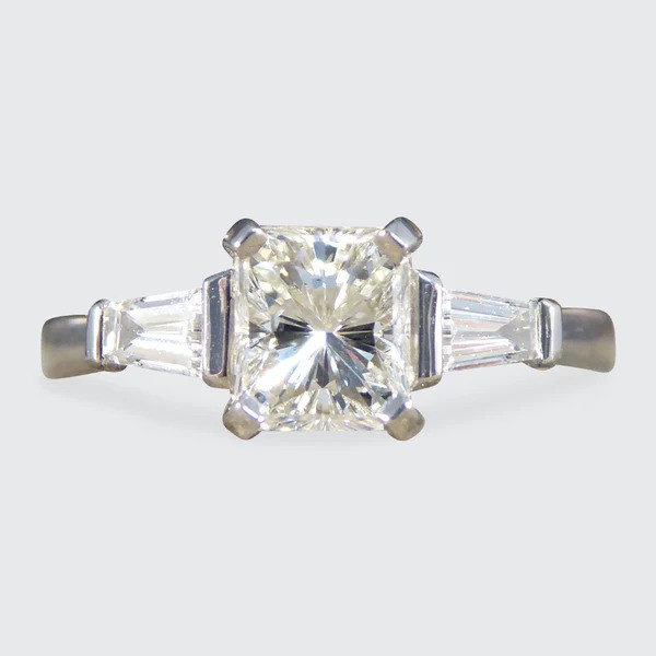 1.31 Carat Diamond Engagement Ring In Platinum - Jewellery
