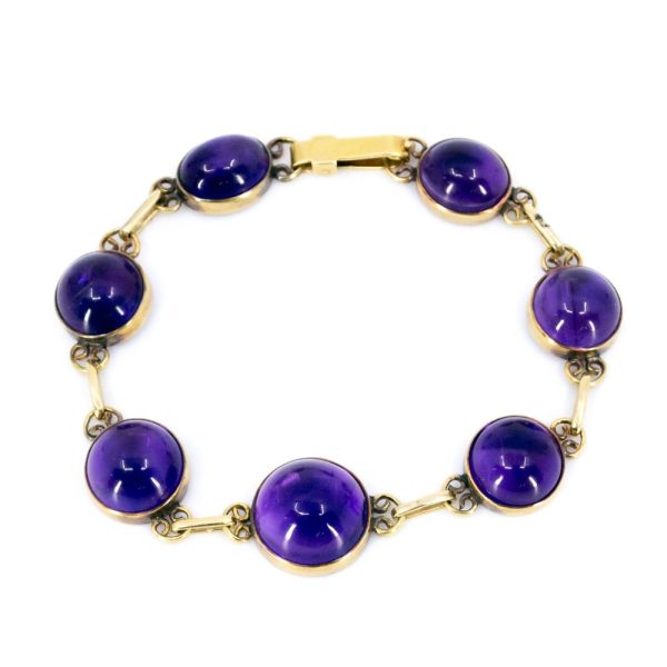 Victorian amethyst link bracelet in yellow gold.