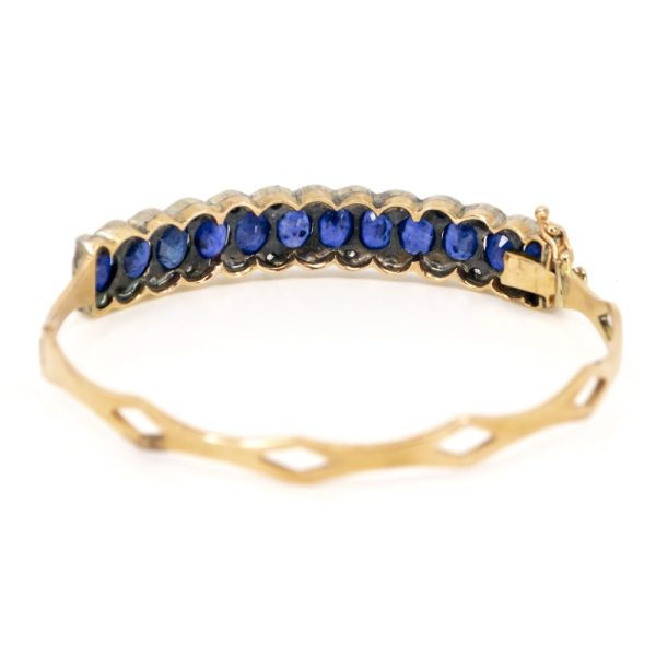 Vintage bracelet with sapphires and diamonds in gold and silver.