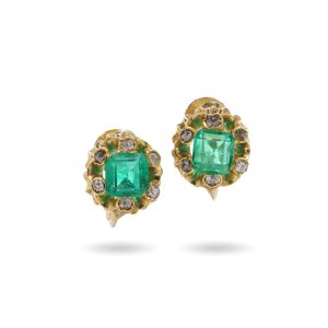 Edwardian 2.60 Carats Emerald Earrings Accented With Diamonds In 18 Carat Gold