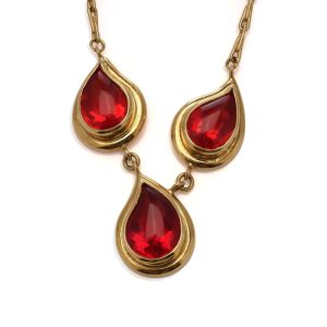 Pendant Necklace In 18 Carat Gold With 6.30 Carats Tear-Drop-Shaped Fire Opals