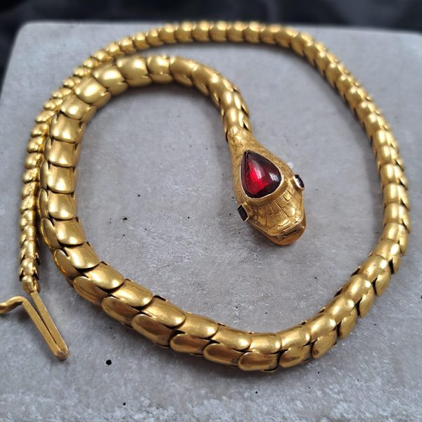 Victorian Antique Yellow Gold Articulated Snake Collar Necklace with Garnet