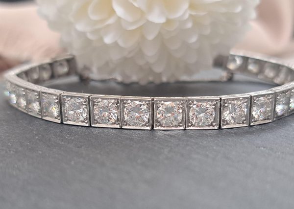 Diamond Line Bracelet in 18ct White Gold, 7 carat total