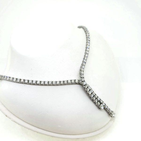 Fine Diamond Line Necklace in 18ct Gold, 20 carat total