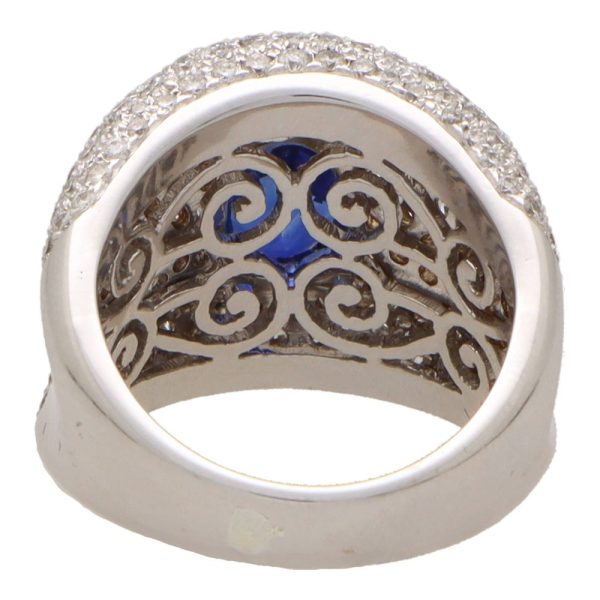 Vintage sapphire and diamond bombe ring in white gold.