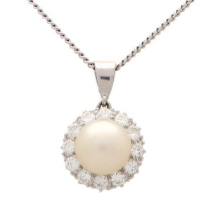 Diamond and Pearl Pendant Necklace In 9 Carat White Gold