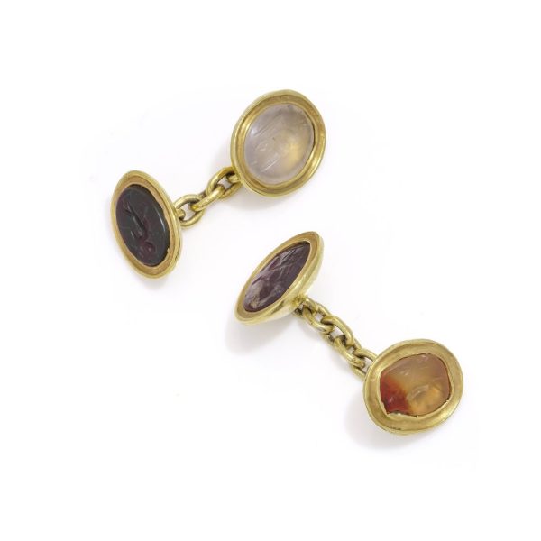 Antique 22ct Yellow Gold Cufflinks with Roman Hardstone, including Chalcedony, banded agate, carnelian, and hematite