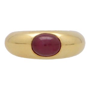 Vintage Cabochon Ruby Gypsy Set Chunky Ring In Yellow Gold