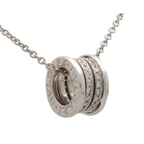 Bulgari diamond pendant necklace set in white gold.