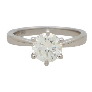 Contemporary GIA Certified 1.54 Carat Diamond Solitaire Engagement Ring In Platinum