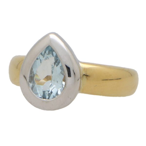 Vintage aquamarine ring in yellow and white gold.