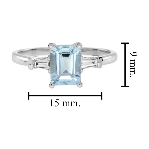 1.50ct Emerald Cut Aquamarine Solitaire Engagement Ring with Baguette Diamond Shoulders