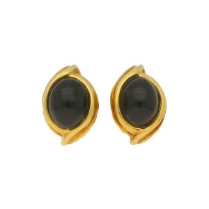 Onyx Cabochon Clip-On Earrings in 18 Carat Yellow Gold