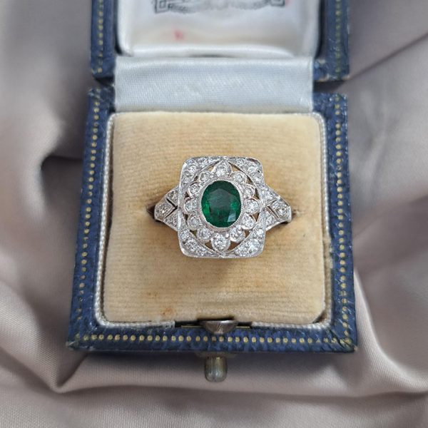 0.92ct Oval Emerald and Diamond Cluster Dress Ring