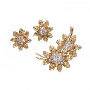 Vintage Van Cleef and Arpels Diamond and Gold Flower Brooch Earrings Suite