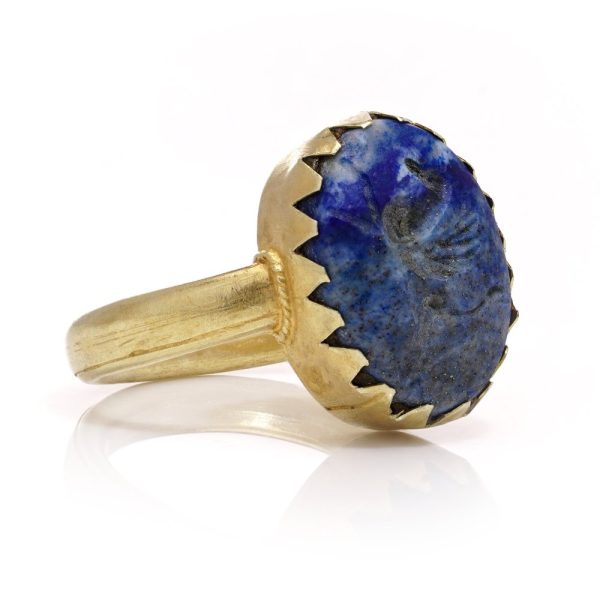 Lapis lazuli intaglio ring in yellow gold