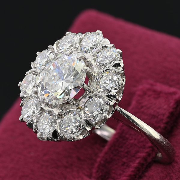 Late Art Deco Certified D VS 1.35ct Diamond Daisy Cluster Engagement Ring in Platinum, 3.19 carat total