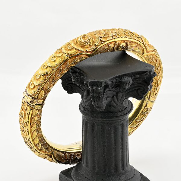 Antique Art Nouveau 18ct Yellow Gold Repousse Bangle Bracelet