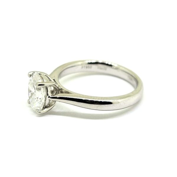GIA Certified 1.15ct Oval Cut Solitaire Engagement Ring in Platinum, with E colour and VS1 clarity