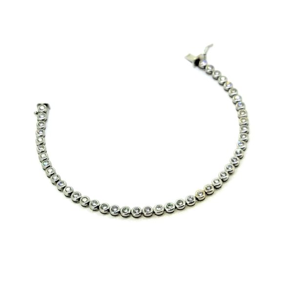 Modern 4.40ct Diamond Line Tennis Bracelet in 18ct White Gold