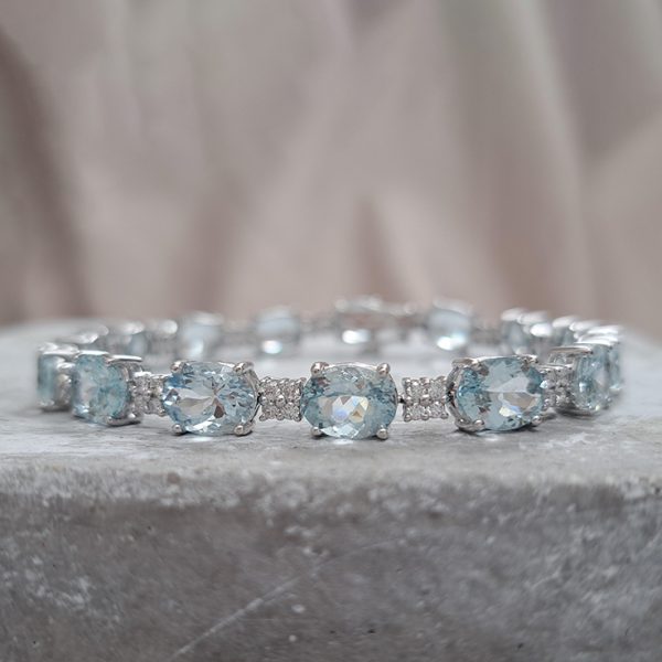 16.42ct Oval Cut Aquamarine and Diamond Line Bracelet