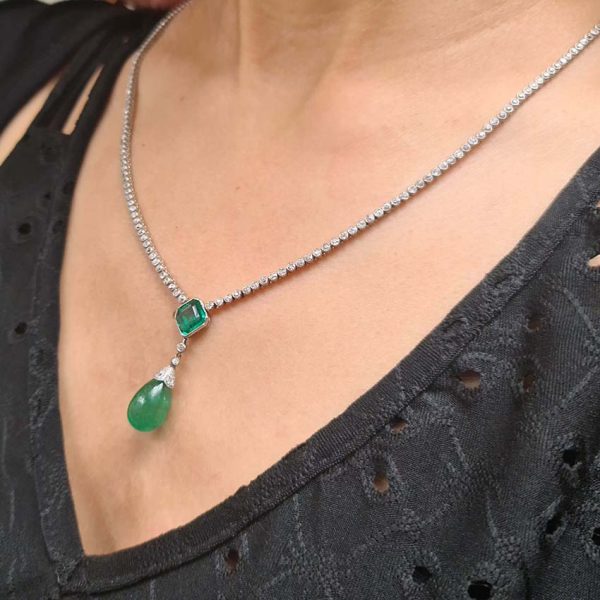 Art Deco 8ct Pear Teardrop Cabochon Emerald Pendant and Diamond Long Line Necklace in Platinum