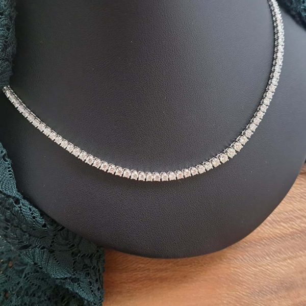 Modern Diamond Line Necklace, 9.25 carats, set with 9.25cts of gently graduated brilliant-cut diamonds in 18ct white gold