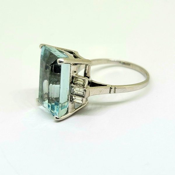 9.20ct Aquamarine and Baguette Diamond Cocktail Ring in Platinum