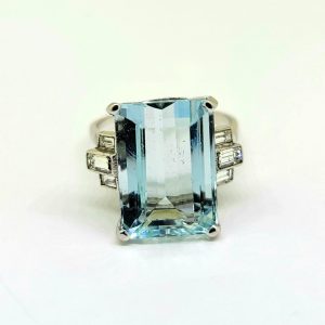 9.20ct Aquamarine and Baguette Diamond Cocktail Ring