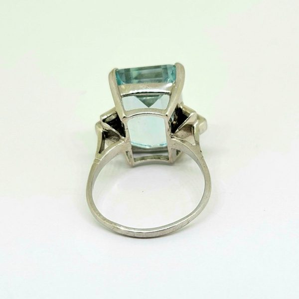 9.20ct Aquamarine and Baguette Diamond Cocktail Ring in Platinum