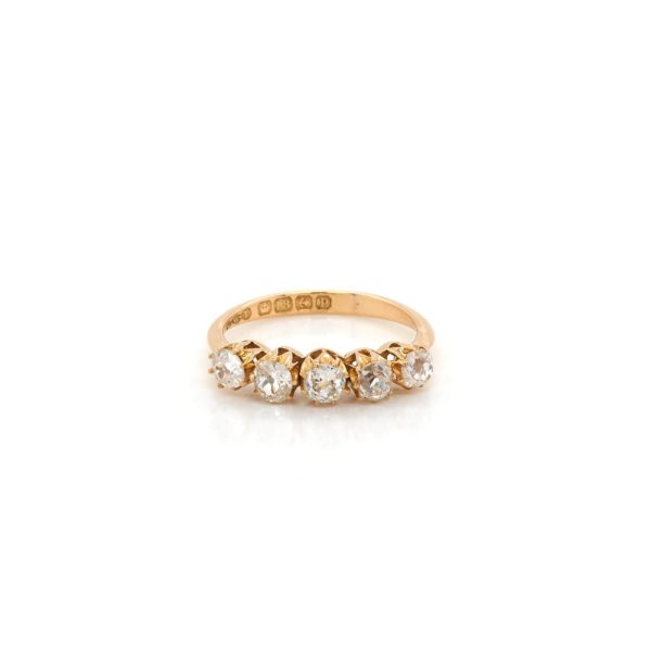 Five stone diamonds ring in yellow gold.