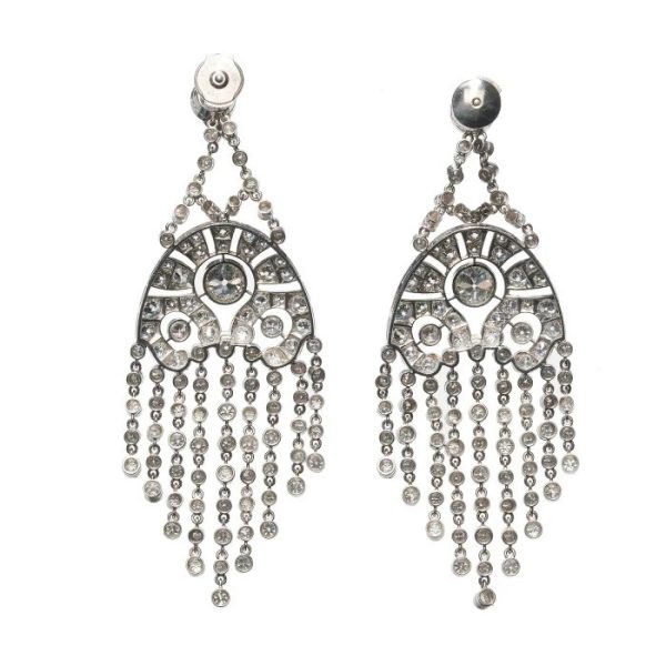 Vintage Late Art Deco 6.93ct Diamond and Platinum Chandelier Fringe Drop Earrings, with 6.93 carats of brilliant-cut, Edwardian-cut and old-cut diamonds, Circa 1935