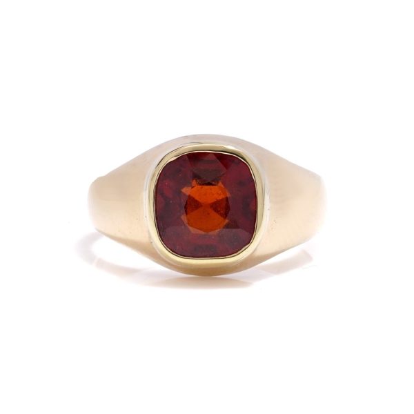 Hessonite garnet ring in yellow gold.