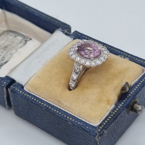 Spinel and diamond ring, 18ct gold