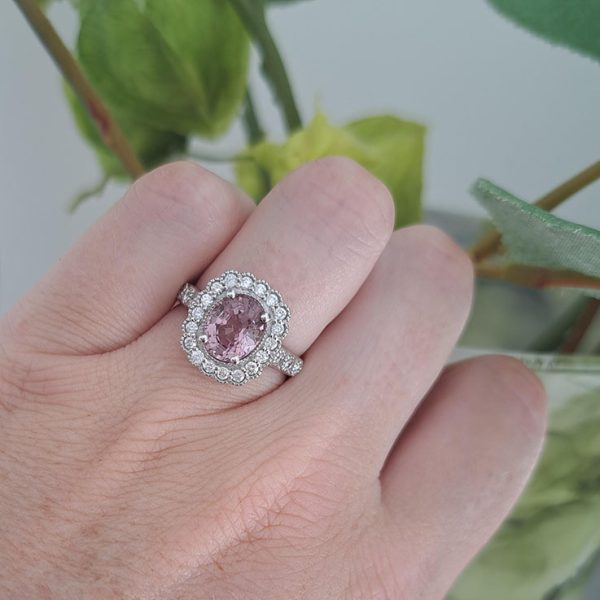 Spinel and diamond ring oval cut, pink