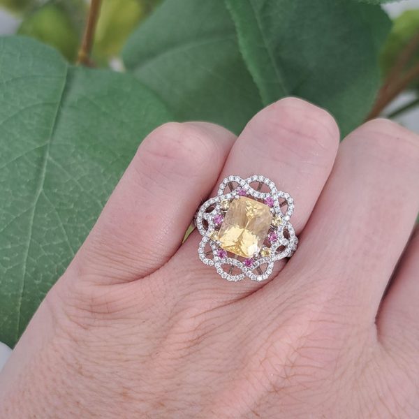 Contemporary 5.08ct Natural No Heat Yellow Sapphire and Diamond Cluster Cocktail Ring with Pink Sapphires in Platinum