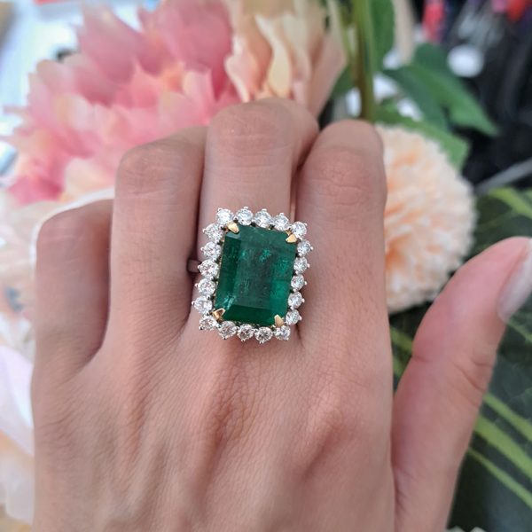 9.51ct Zambian Emerald and Diamond Cluster Cocktail Ring in Platinum