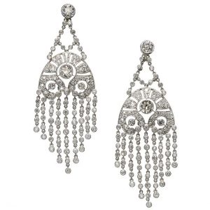 Vintage Late Art Deco 6.93ct Diamond and Platinum Chandelier Fringe Drop Earrings, with 6.93 carats of brilliant-cut, Edwardian-cut and old-cut diamonds, Circa 1935