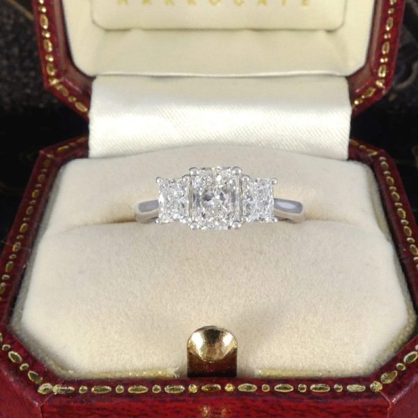 Diamond engagement ring in platinum.