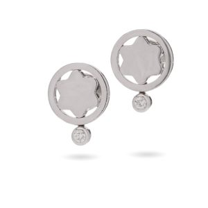 Diamond star emblem stud earrings in white gold.