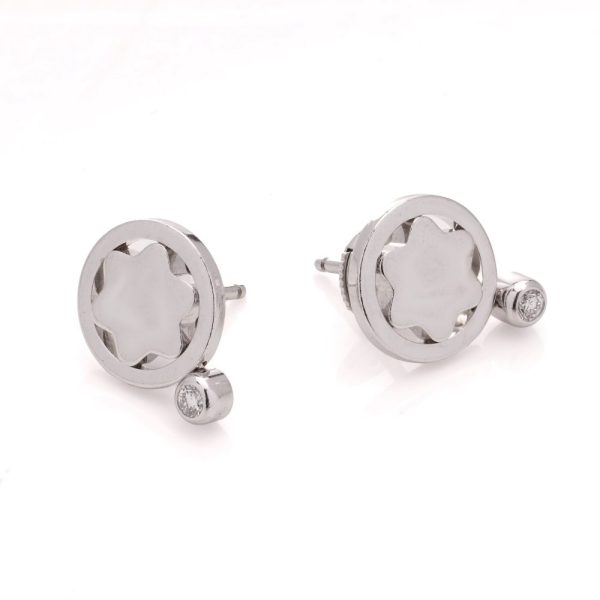 Diamond star emblem stud earrings in white gold.