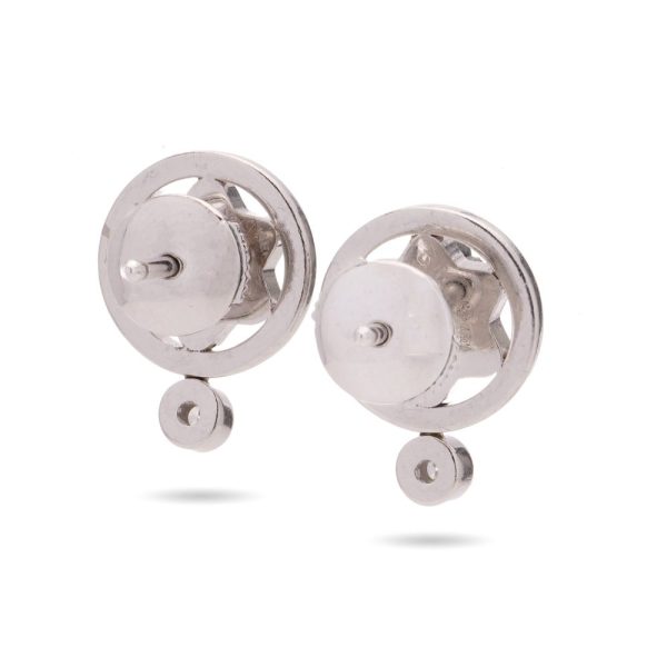 Diamond star emblem stud earrings in white gold.