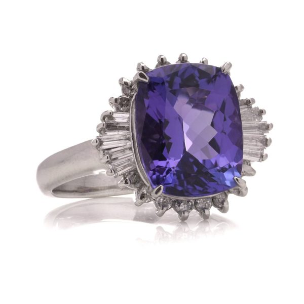 Tanzanite and diamond platinum cluster ring.