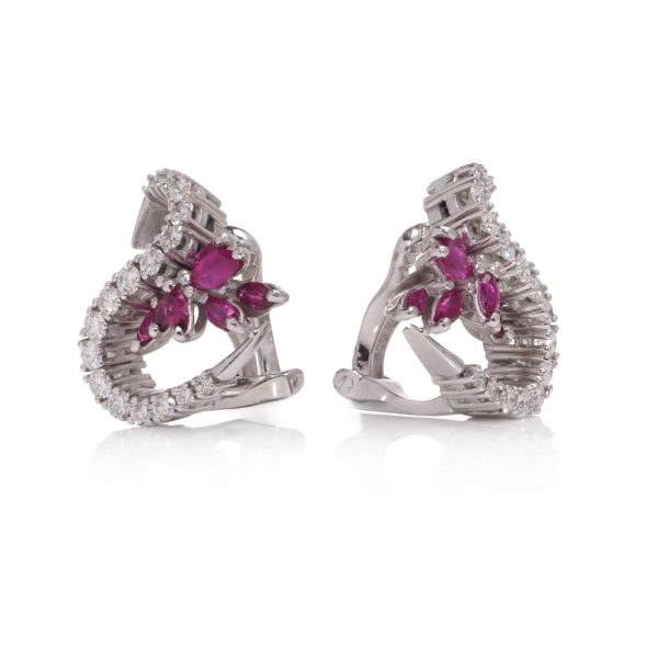 Diamond and ruby earrings in white gold.