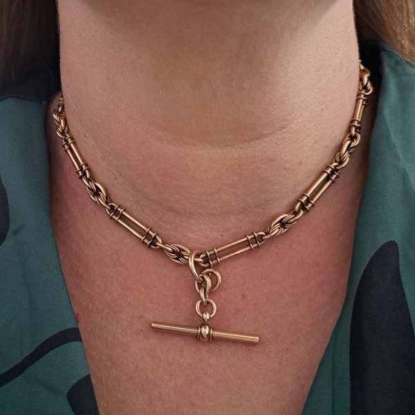 Victorian Antique 9ct Yellow Gold Albert Chain Necklace with T-bar pendant.