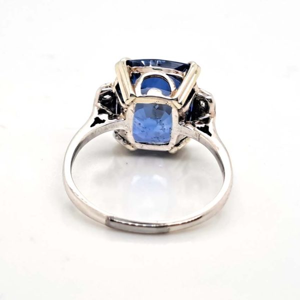 Side view art deco sapphire ring