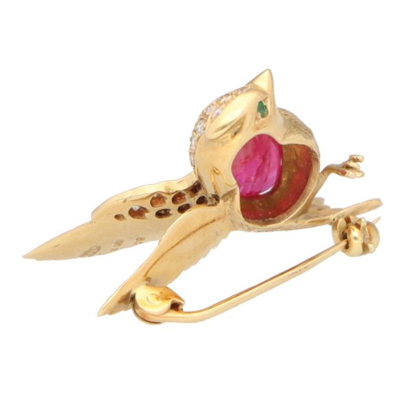 A vintage 18ct yellow gold diamonds kookaburra brooch set with diamonds, ruby cabochon and emerald. circa 1988