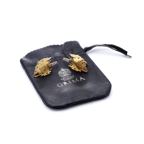 Yellow and white gold earrings with diamonds.