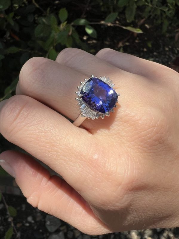 Tanzanite and diamond platinum cluster ring.